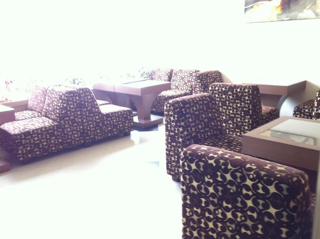 Grand Duta Hotel Palu Exteriör bild